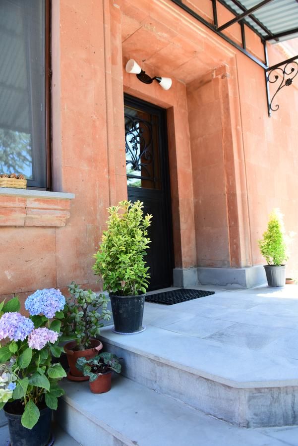 Гостевой дом Red House Hatis Katnakhpyur-4