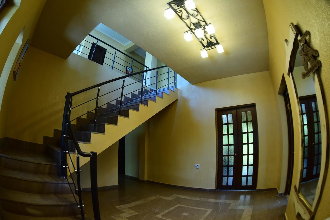 Гостевой дом Red House Hatis Katnakhpyur-16