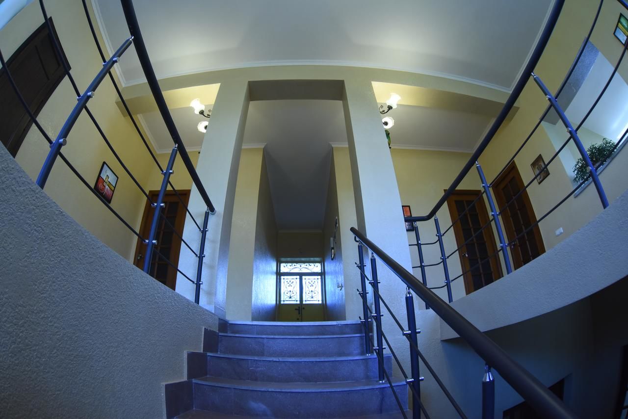 Гостевой дом Red House Hatis Katnakhpyur